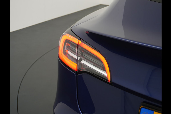 Tesla Model 3 RWD SR+ 60kWh 325PK SOH 88% Lmv  AutoPilot Leder PanoDak Adaptive-Cruise Lmv Camera's Elektr.-Stuur+Stoelen+Spiegels+Geheugen+Ea Navi LED Comfortstoelen ACC DAB Voorverwarmen interieur via App Keyless via Telefoonsleutel One-Pedal-Drive Origineel Nederlandse auto tot 11kw laden thuis! 1.584kg licht! accu garantie 160dkm/29-09-2028 Tesla Model 3 RWD SR+ 60kWh 325PK SOH 88% Lmv  AutoPilot Leder PanoDak Adaptive-Cruise Lmv Camera's Elektr.-Stuur+Stoelen+Spiegels+Geheugen+Ea Navi LED Comfortstoelen ACC DAB Voorverwarmen interieur via App Keyless via Telefoonsleutel One-Pedal-Drive Origineel Nederlandse auto tot 11kw laden thuis! 1.584kg licht! accu garantie 160dkm/29-09-2028