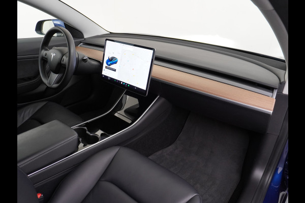Tesla Model 3 RWD SR+ 60kWh 325PK SOH 88% Lmv  AutoPilot Leder PanoDak Adaptive-Cruise Lmv Camera's Elektr.-Stuur+Stoelen+Spiegels+Geheugen+Ea Navi LED Comfortstoelen ACC DAB Voorverwarmen interieur via App Keyless via Telefoonsleutel One-Pedal-Drive Origineel Nederlandse auto tot 11kw laden thuis! 1.584kg licht! accu garantie 160dkm/29-09-2028 Tesla Model 3 RWD SR+ 60kWh 325PK SOH 88% Lmv  AutoPilot Leder PanoDak Adaptive-Cruise Lmv Camera's Elektr.-Stuur+Stoelen+Spiegels+Geheugen+Ea Navi LED Comfortstoelen ACC DAB Voorverwarmen interieur via App Keyless via Telefoonsleutel One-Pedal-Drive Origineel Nederlandse auto tot 11kw laden thuis! 1.584kg licht! accu garantie 160dkm/29-09-2028