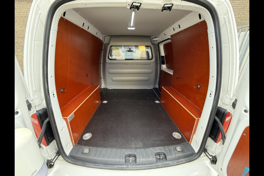 Volkswagen Caddy 1.4 TGI CNG L1H1 EcoFuel Highline Stoelverwarming/CarPlay/trekhaak Volkswagen Caddy 1.4 TGI CNG L1H1 EcoFuel Highline Stoelverwarming/CarPlay/trekhaak