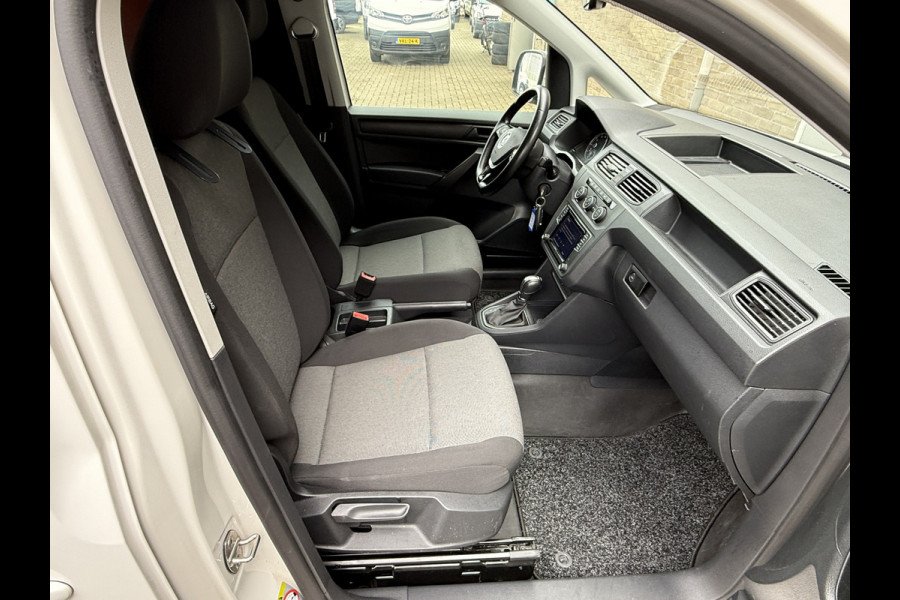 Volkswagen Caddy 1.4 TGI CNG L1H1 EcoFuel Highline Stoelverwarming/CarPlay/trekhaak Volkswagen Caddy 1.4 TGI CNG L1H1 EcoFuel Highline Stoelverwarming/CarPlay/trekhaak
