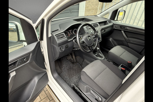 Volkswagen Caddy 1.4 TGI CNG L1H1 EcoFuel Highline Stoelverwarming/CarPlay/trekhaak Volkswagen Caddy 1.4 TGI CNG L1H1 EcoFuel Highline Stoelverwarming/CarPlay/trekhaak