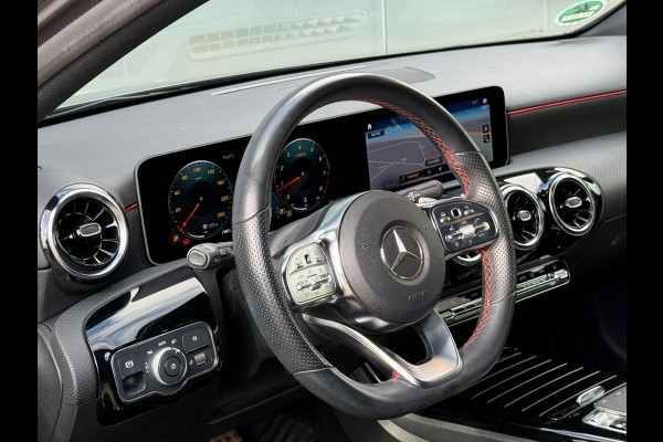 Mercedes-Benz A-Klasse 200 163PK AMG Line Navi|Stoelver|Camera|Lane Assist