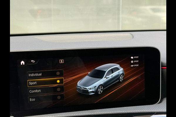 Mercedes-Benz A-Klasse 200 163PK AMG Line Navi|Stoelver|Camera|Lane Assist