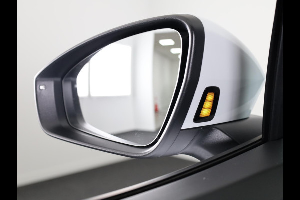 Volkswagen ID.5 Pro Business 77 kWh accu. 210 kW / 286 pk SUV Elek