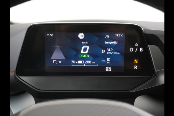CUPRA Born 204pk 62kWh SOH 94%  Apple Carplay Android Auto Adap.Cruise Navi Ecc Camera ParkAssist Pdc-a+v Business Stuurverwarming Lmv 18" Keyless Privacy Glas Led DAB Origineel Nederlandse Auto € 43.000 nieuw! 3 fase laden 11kwh thuis!