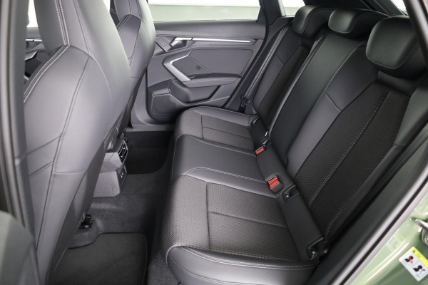 Audi A3 Sportback 40 TFSI e S edition 204pk | Verlengde garantie | Parkeercamera | Adaptieve cruise controle | Optiek pakket zwart Plus | Extra geting glas Audi A3 Sportback 40 TFSI e S edition 204pk | Verlengde garantie | Parkeercamera | Adaptieve cruise controle | Optiek pakket zwart Plus | Extra geting glas