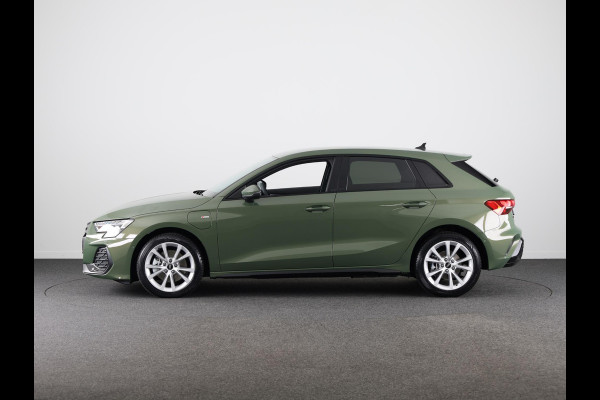 Audi A3 Sportback 40 TFSI e S edition 204pk | Verlengde garantie | Parkeercamera | Adaptieve cruise controle | Optiek pakket zwart Plus | Extra geting glas Audi A3 Sportback 40 TFSI e S edition 204pk | Verlengde garantie | Parkeercamera | Adaptieve cruise controle | Optiek pakket zwart Plus | Extra geting glas
