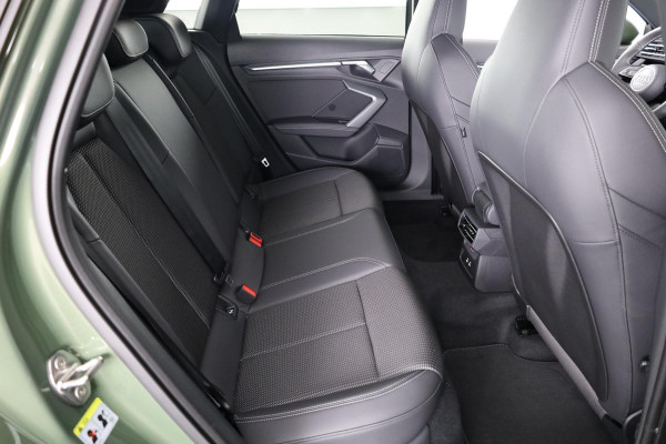 Audi A3 Sportback 40 TFSI e S edition 204pk | Verlengde garantie | Parkeercamera | Adaptieve cruise controle | Optiek pakket zwart Plus | Extra geting glas Audi A3 Sportback 40 TFSI e S edition 204pk | Verlengde garantie | Parkeercamera | Adaptieve cruise controle | Optiek pakket zwart Plus | Extra geting glas