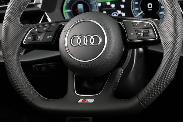 Audi A3 Sportback 40 TFSI e S edition 204pk | Verlengde garantie | Parkeercamera | Adaptieve cruise controle | Optiek pakket zwart Plus | Extra geting glas Audi A3 Sportback 40 TFSI e S edition 204pk | Verlengde garantie | Parkeercamera | Adaptieve cruise controle | Optiek pakket zwart Plus | Extra geting glas