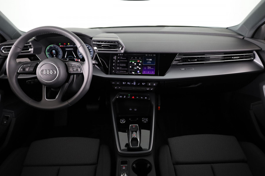 Audi A3 Sportback 40 TFSI e Advanced edition 204pk | Verlengde garantie | Navigatie | Extra getint glas | Verwarmbare voorstoelen Audi A3 Sportback 40 TFSI e Advanced edition 204pk | Verlengde garantie | Navigatie | Extra getint glas | Verwarmbare voorstoelen