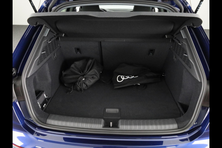 Audi A3 Sportback 40 TFSI e Advanced edition 204pk | Verlengde garantie | Navigatie | Extra getint glas | Verwarmbare voorstoelen