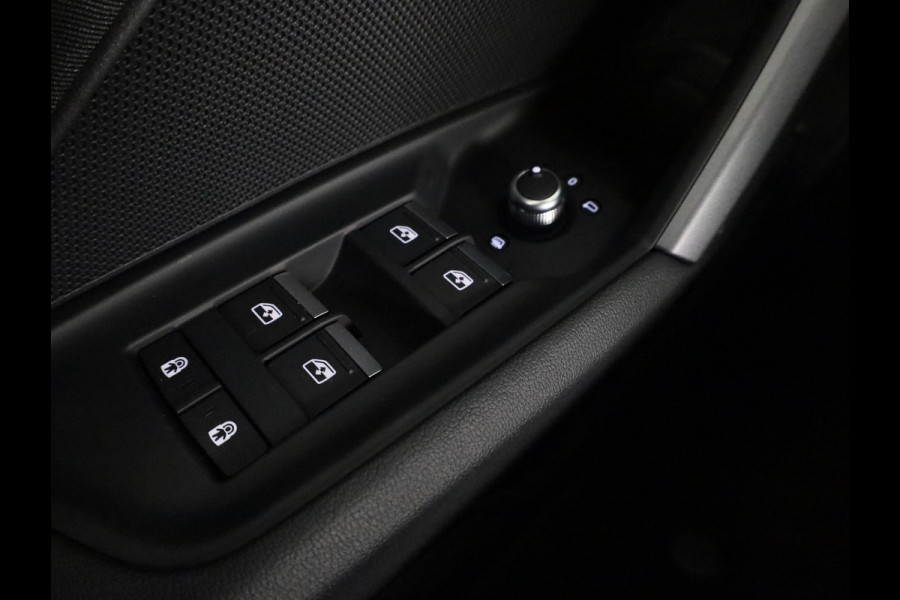 Audi A3 Sportback 40 TFSI e Advanced edition 204pk | Verlengde garantie | Navigatie | Extra getint glas | Verwarmbare voorstoelen