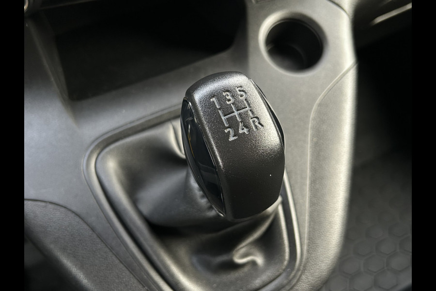 Opel Combo 1.5D 102 PK / L2H1 / 1e EIG. / 89.125 KM !! / INRICHTING / AIRCO / CRUISE / NAVI / APPLE CARPLAY / PDC Opel Combo 1.5D 102 PK / L2H1 / 1e EIG. / 89.125 KM !! / INRICHTING / AIRCO / CRUISE / NAVI / APPLE CARPLAY / PDC
