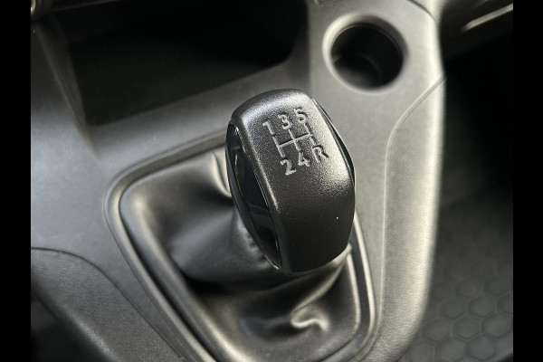 Opel Combo 1.5D 102 PK / L2H1 / 1e EIG. / 89.125 KM !! / INRICHTING / AIRCO / CRUISE / NAVI / APPLE CARPLAY / PDC Opel Combo 1.5D 102 PK / L2H1 / 1e EIG. / 89.125 KM !! / INRICHTING / AIRCO / CRUISE / NAVI / APPLE CARPLAY / PDC