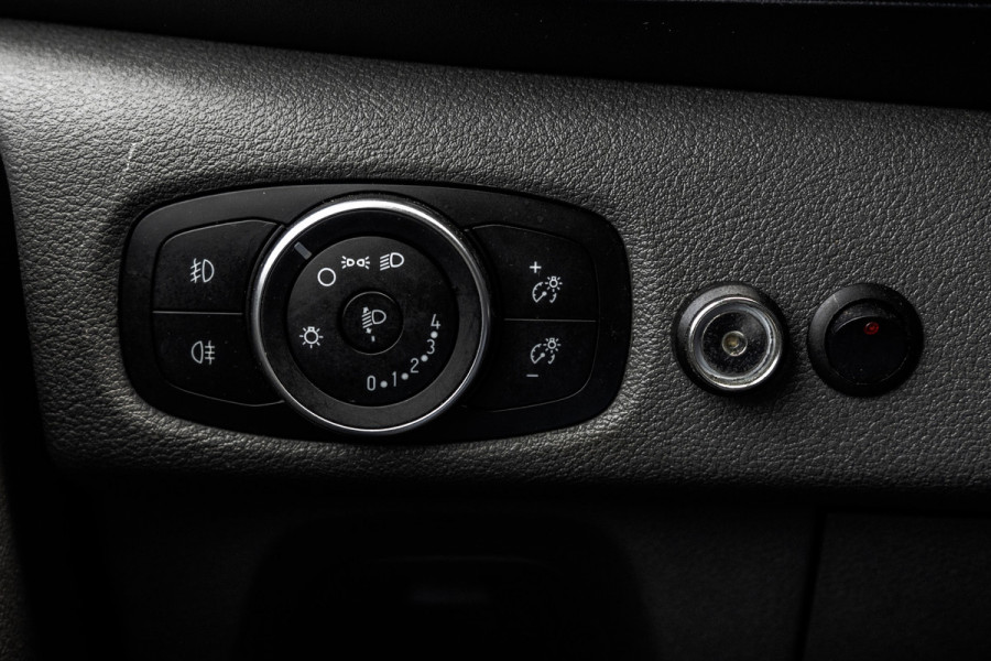 Ford Transit Custom 2.0-TDCI | L2H1 | LED | Inrichting | Omvormer | Cruise | Airco | PDC | Euro 6