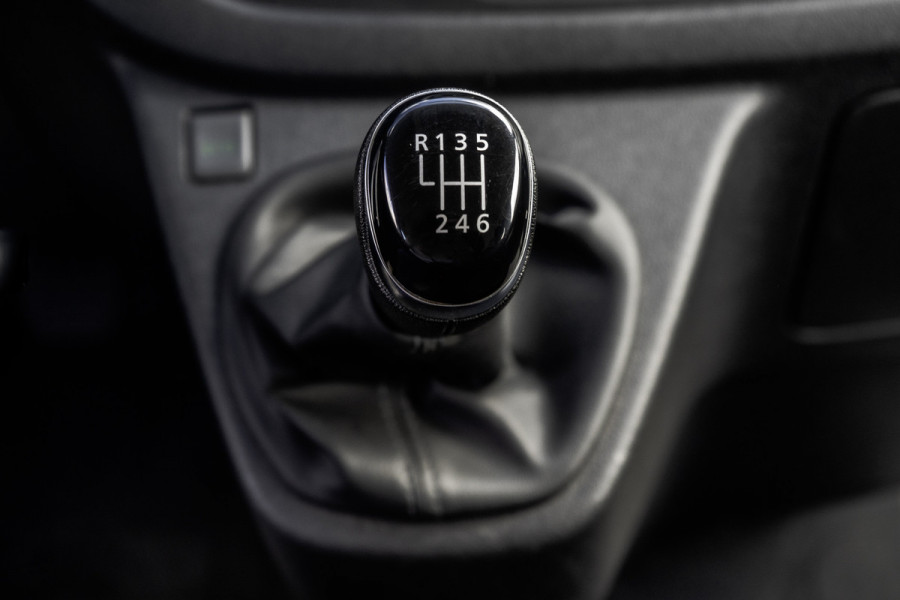 Renault Trafic **dCi 95 T29 L2H1 | 9-Persoons | Navi | LED | Cruise | Airco | Euro 6** Renault Trafic **dCi 95 T29 L2H1 | 9-Persoons | Navi | LED | Cruise | Airco | Euro 6**