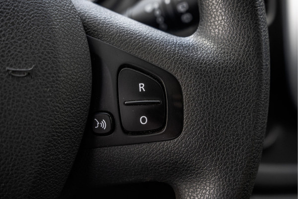 Renault Trafic **dCi 95 T29 L2H1 | 9-Persoons | Navi | LED | Cruise | Airco | Euro 6** Renault Trafic **dCi 95 T29 L2H1 | 9-Persoons | Navi | LED | Cruise | Airco | Euro 6**