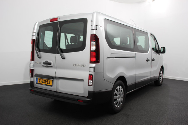 Renault Trafic Passenger 1.6 dCi Grand Authentique Energy incl. BPM/ BTW  L2H1 8 persoons !  Navigatie Airco voor en achter Parkeer sensoren Cruise Control Bumpers in kleur Renault Trafic Passenger 1.6 dCi Grand Authentique Energy incl. BPM/ BTW  L2H1 8 persoons !  Navigatie Airco voor en achter Parkeer sensoren Cruise Control Bumpers in kleur
