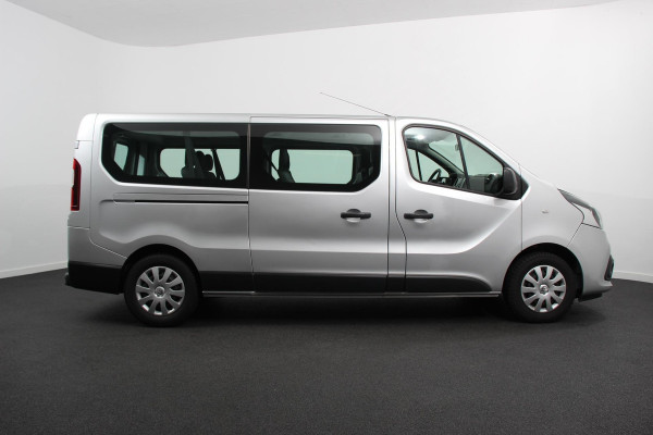 Renault Trafic Passenger 1.6 dCi Grand Authentique Energy incl. BPM/ BTW  L2H1 8 persoons !  Navigatie Airco voor en achter Parkeer sensoren Cruise Control Bumpers in kleur Renault Trafic Passenger 1.6 dCi Grand Authentique Energy incl. BPM/ BTW  L2H1 8 persoons !  Navigatie Airco voor en achter Parkeer sensoren Cruise Control Bumpers in kleur