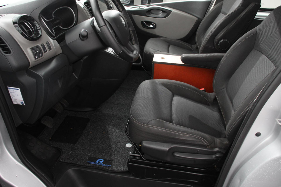 Renault Trafic Passenger 1.6 dCi Grand Authentique Energy incl. BPM/ BTW  L2H1 8 persoons !  Navigatie Airco voor en achter Parkeer sensoren Cruise Control Bumpers in kleur Renault Trafic Passenger 1.6 dCi Grand Authentique Energy incl. BPM/ BTW  L2H1 8 persoons !  Navigatie Airco voor en achter Parkeer sensoren Cruise Control Bumpers in kleur