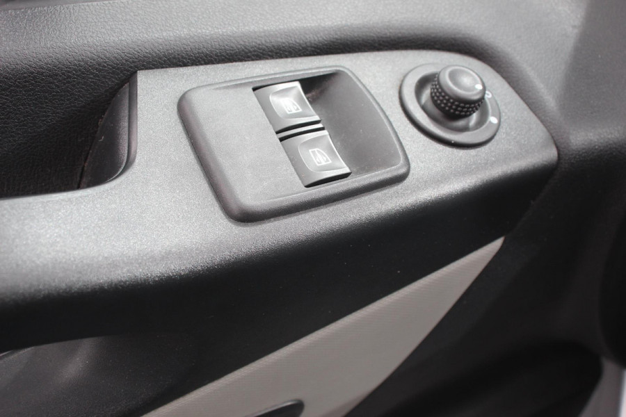 Renault Trafic Passenger 1.6 dCi Grand Authentique Energy incl. BPM/ BTW  L2H1 8 persoons !  Navigatie Airco voor en achter Parkeer sensoren Cruise Control Bumpers in kleur Renault Trafic Passenger 1.6 dCi Grand Authentique Energy incl. BPM/ BTW  L2H1 8 persoons !  Navigatie Airco voor en achter Parkeer sensoren Cruise Control Bumpers in kleur