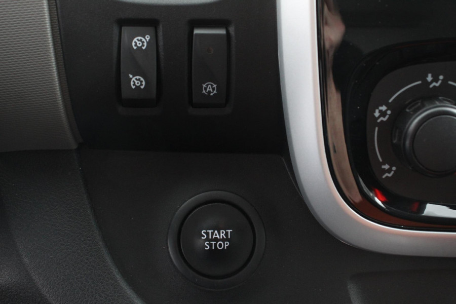 Renault Trafic Passenger 1.6 dCi Grand Authentique Energy incl. BPM/ BTW  L2H1 8 persoons !  Navigatie Airco voor en achter Parkeer sensoren Cruise Control Bumpers in kleur Renault Trafic Passenger 1.6 dCi Grand Authentique Energy incl. BPM/ BTW  L2H1 8 persoons !  Navigatie Airco voor en achter Parkeer sensoren Cruise Control Bumpers in kleur