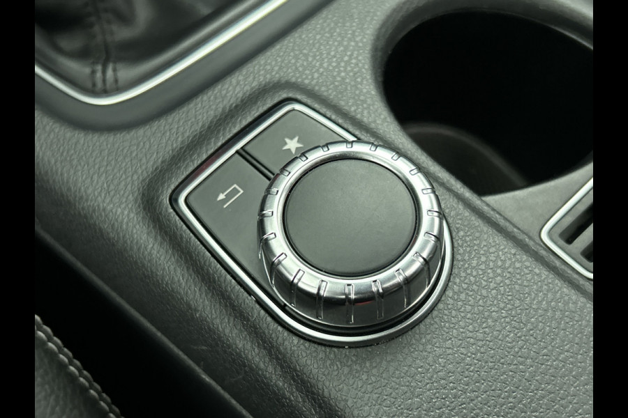 Mercedes-Benz CLA-Klasse 180 Ambition (Goed onderhoud, NL-auto, Panoramadak, Carplay, Navi, PDC V+A, Airco, Etc) Mercedes-Benz CLA-Klasse 180 Ambition (Goed onderhoud, NL-auto, Panoramadak, Carplay, Navi, PDC V+A, Airco, Etc)