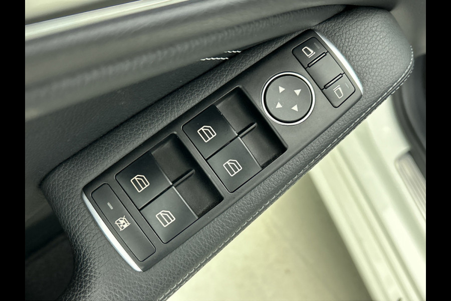 Mercedes-Benz CLA-Klasse 180 Ambition (Goed onderhoud, NL-auto, Panoramadak, Carplay, Navi, PDC V+A, Airco, Etc) Mercedes-Benz CLA-Klasse 180 Ambition (Goed onderhoud, NL-auto, Panoramadak, Carplay, Navi, PDC V+A, Airco, Etc)