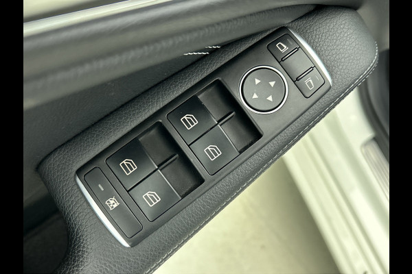 Mercedes-Benz CLA-Klasse 180 Ambition (Goed onderhoud, NL-auto, Panoramadak, Carplay, Navi, PDC V+A, Airco, Etc) Mercedes-Benz CLA-Klasse 180 Ambition (Goed onderhoud, NL-auto, Panoramadak, Carplay, Navi, PDC V+A, Airco, Etc)