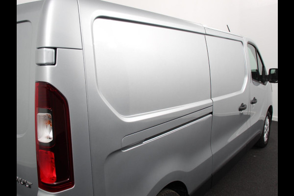 Renault Trafic 2.0 Blue dCi 110 T30 L2H1 Advance Navigatie Airco Lichtmetalen velgen Betimmering Trekhaak Parkeer sensoren Dab Renault Trafic 2.0 Blue dCi 110 T30 L2H1 Advance Navigatie Airco Lichtmetalen velgen Betimmering Trekhaak Parkeer sensoren Dab