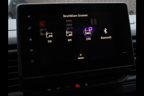 Renault Trafic 2.0 Blue dCi 110 T30 L2H1 Advance Navigatie bluetooth DAB Camera Airco Trekhaak Houten bekleding Lichtmetalen velgen