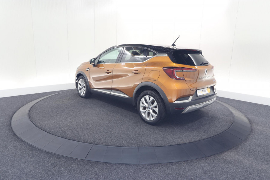 Renault Captur 1.6 E-Tech Plug-in Hybrid 160 Intens | Allseason Banden | Parkeersensoren