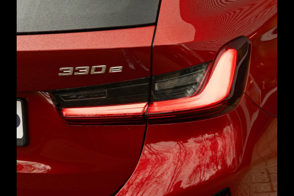 BMW 3 Serie Touring 330e M-Sport - Pano - Trekhaak - LCI 2 - ACC - Hifi BMW 3 Serie Touring 330e M-Sport - Pano - Trekhaak - LCI 2 - ACC - Hifi