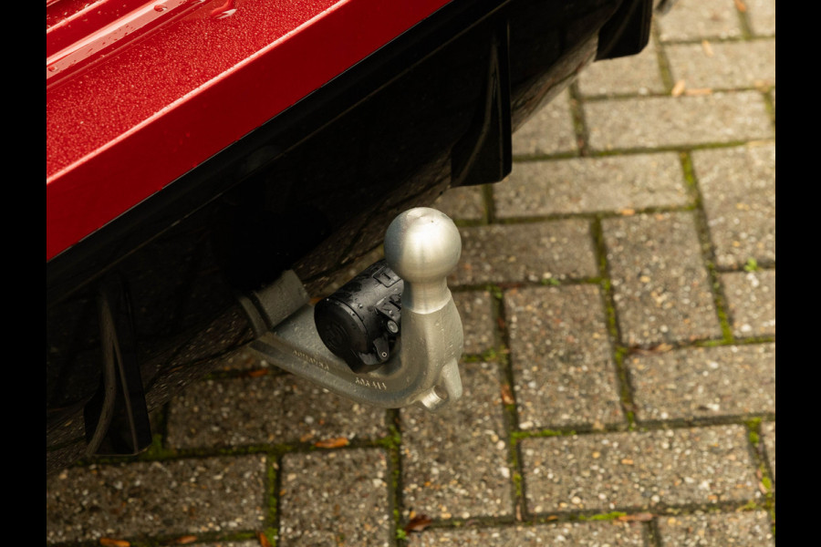 BMW 3 Serie Touring 330e M-Sport - Pano - Trekhaak - LCI 2 - ACC - Hifi BMW 3 Serie Touring 330e M-Sport - Pano - Trekhaak - LCI 2 - ACC - Hifi