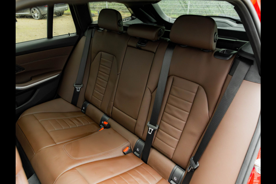 BMW 3 Serie Touring 330e M-Sport - Pano - Trekhaak - LCI 2 - ACC - Hifi BMW 3 Serie Touring 330e M-Sport - Pano - Trekhaak - LCI 2 - ACC - Hifi