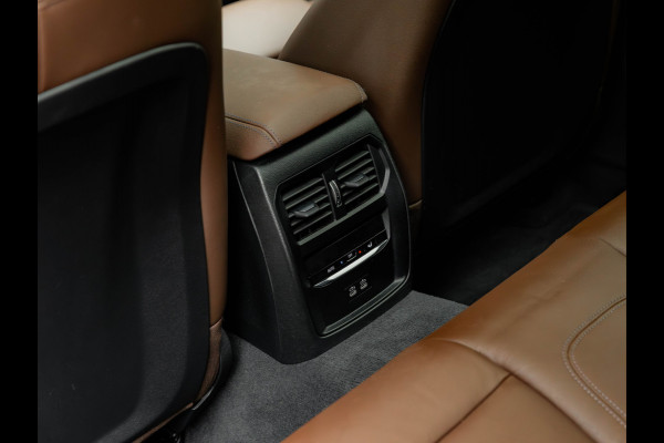 BMW 3 Serie Touring 330e M-Sport - Pano - Trekhaak - LCI 2 - ACC - Hifi BMW 3 Serie Touring 330e M-Sport - Pano - Trekhaak - LCI 2 - ACC - Hifi