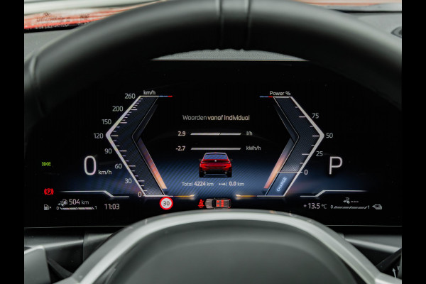 BMW 3 Serie Touring 330e M-Sport - Pano - Trekhaak - LCI 2 - ACC - Hifi BMW 3 Serie Touring 330e M-Sport - Pano - Trekhaak - LCI 2 - ACC - Hifi