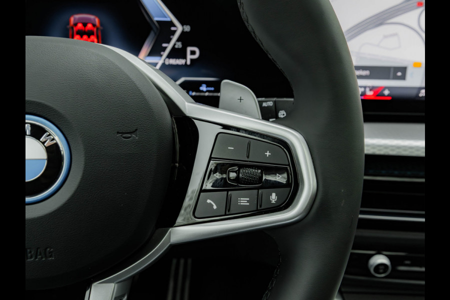 BMW 3 Serie Touring 330e M-Sport - Pano - Trekhaak - LCI 2 - ACC - Hifi BMW 3 Serie Touring 330e M-Sport - Pano - Trekhaak - LCI 2 - ACC - Hifi