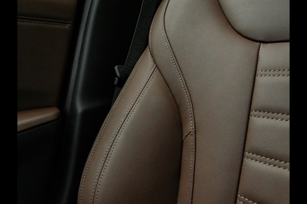 BMW 3 Serie Touring 330e M-Sport - Pano - Trekhaak - LCI 2 - ACC - Hifi BMW 3 Serie Touring 330e M-Sport - Pano - Trekhaak - LCI 2 - ACC - Hifi