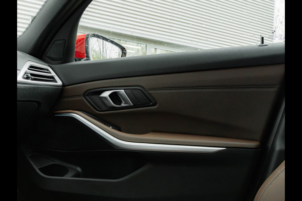 BMW 3 Serie Touring 330e M-Sport - Pano - Trekhaak - LCI 2 - ACC - Hifi BMW 3 Serie Touring 330e M-Sport - Pano - Trekhaak - LCI 2 - ACC - Hifi