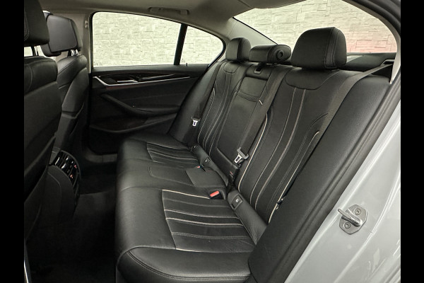 BMW 5 Serie 530d xDrive | Dealer Onderhouden | ACC | 360 Camera | Schuifdak | Comfortstoelen | Head-Up | Achterasbesturing | Leder | Keyless-Entry | Memory | Stoelverwarming V+A | LED | Stuurverwarming | Draadloos Laden | Dodehoek | BTW | BMW 5 Serie 530d xDrive | Dealer Onderhouden | ACC | 360 Camera | Schuifdak | Comfortstoelen | Head-Up | Achterasbesturing | Leder | Keyless-Entry | Memory | Stoelverwarming V+A | LED | Stuurverwarming | Draadloos Laden | Dodehoek | BTW |
