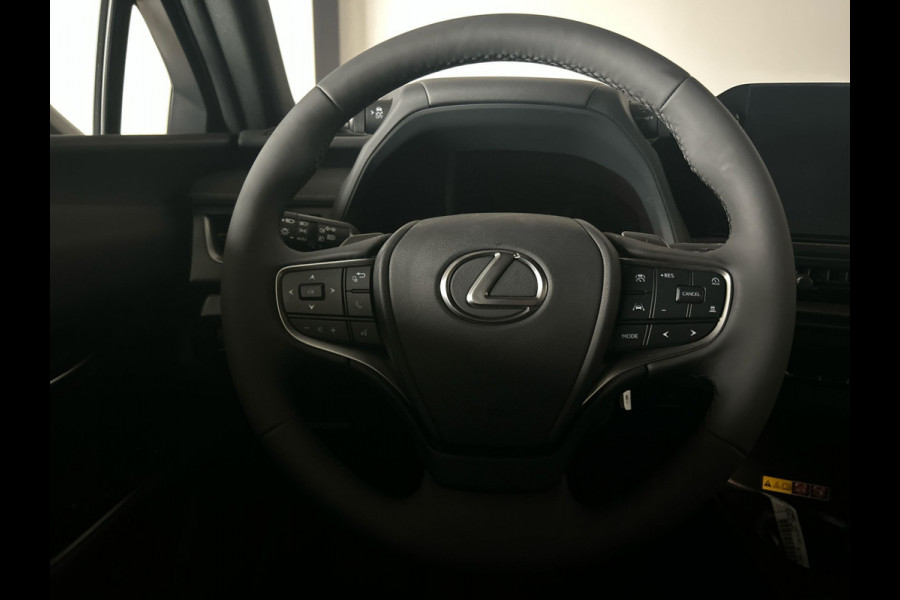 Lexus UX 300e Luxury Line 73 kWh | 45% korting | Winter-pakket | Tech Pack | Mark Levinson geluid! | Navigatie | Nieuwprijs € 61.095,00 |