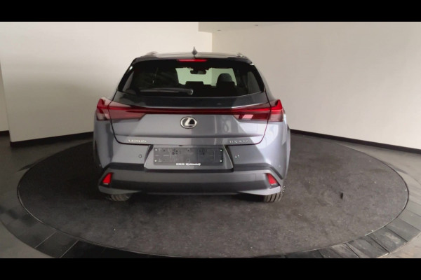 Lexus UX 300e Luxury Line 73 kWh | 45% korting | Winter-pakket | Tech Pack | Mark Levinson geluid! | Navigatie | Nieuwprijs € 61.095,00 |