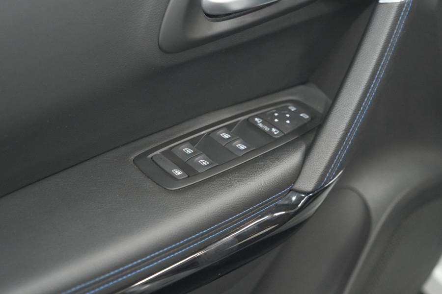 Renault Kadjar TCe 140 EDC Limited | Camera | Dodehoekdetectie | Apple Carplay | Stoelverwarming