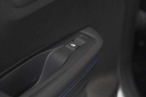 Renault Kadjar TCe 140 EDC Limited | Camera | Dodehoekdetectie | Apple Carplay | Stoelverwarming