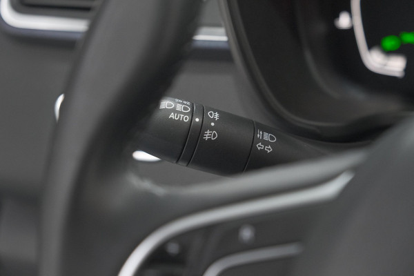 Renault Kadjar TCe 140 EDC Limited | Camera | Dodehoekdetectie | Apple Carplay | Stoelverwarming