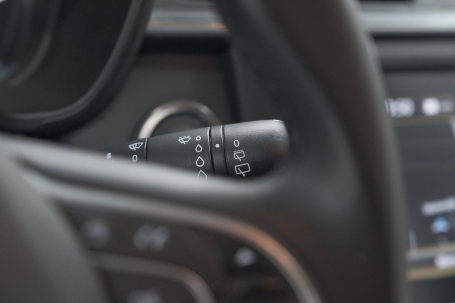Renault Kadjar TCe 140 EDC Limited | Camera | Dodehoekdetectie | Apple Carplay | Stoelverwarming
