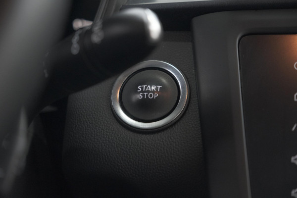 Renault Kadjar TCe 140 EDC Limited | Camera | Dodehoekdetectie | Apple Carplay | Stoelverwarming