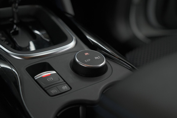 Renault Kadjar TCe 140 EDC Limited | Camera | Dodehoekdetectie | Apple Carplay | Stoelverwarming