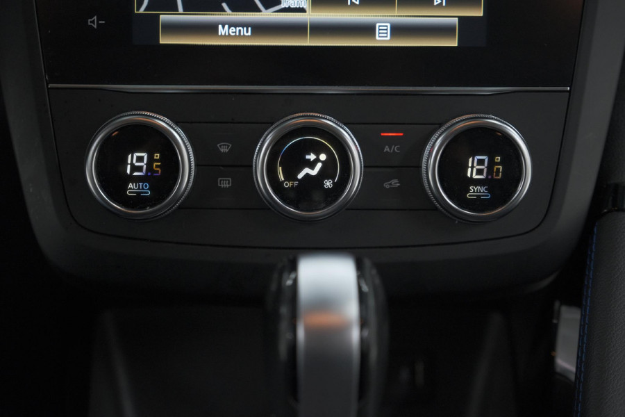 Renault Kadjar TCe 140 EDC Limited | Camera | Dodehoekdetectie | Apple Carplay | Stoelverwarming